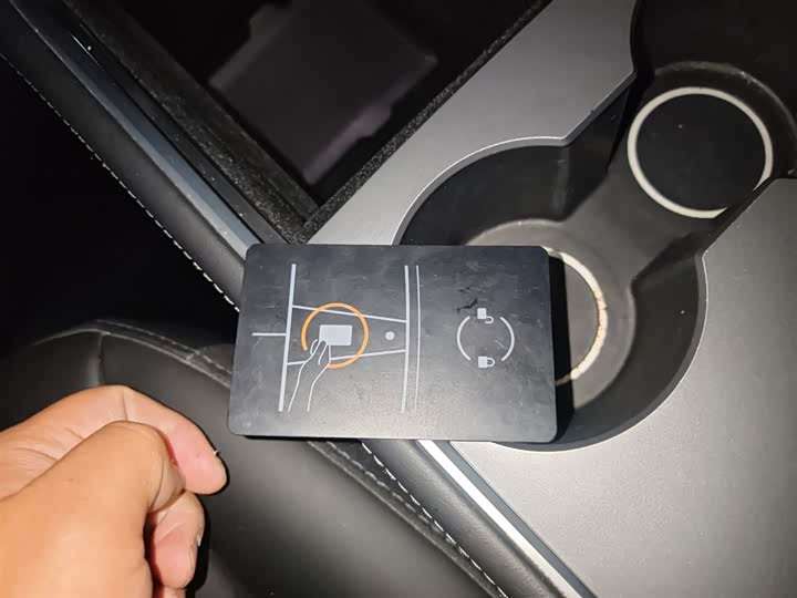 Фото 9 - Tesla Model Y