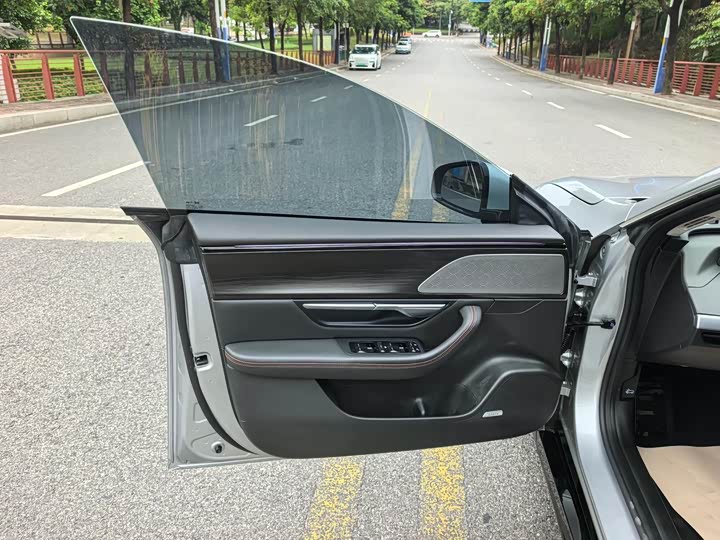 Фото 4 - XPeng P7