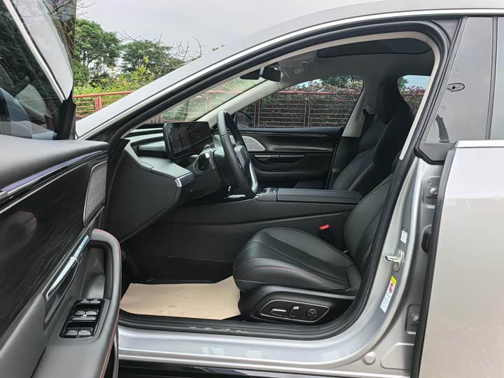 Фото 5 - XPeng P7