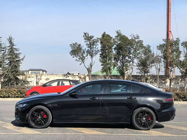 Фото 7 - Jaguar XE L