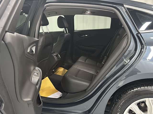 Фото 8 - Chevrolet Malibu XL