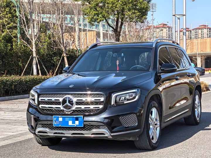 Фото 1 - Mercedes-Benz GLB-Class