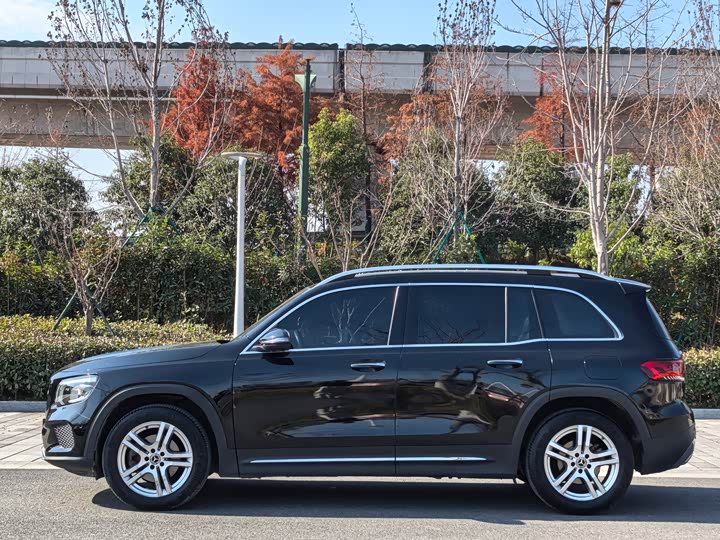 Фото 7 - Mercedes-Benz GLB-Class