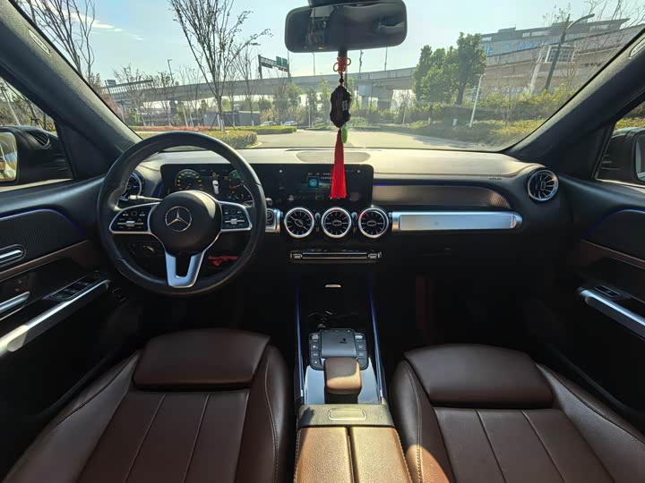 Фото 8 - Mercedes-Benz GLB-Class