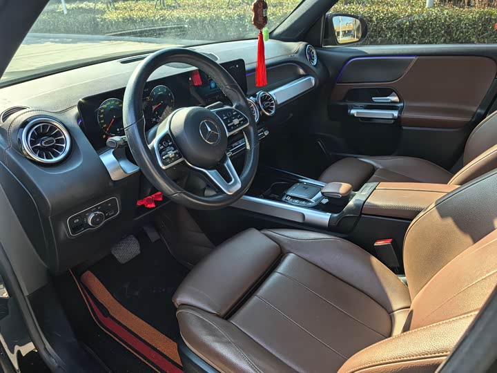 Фото 9 - Mercedes-Benz GLB-Class