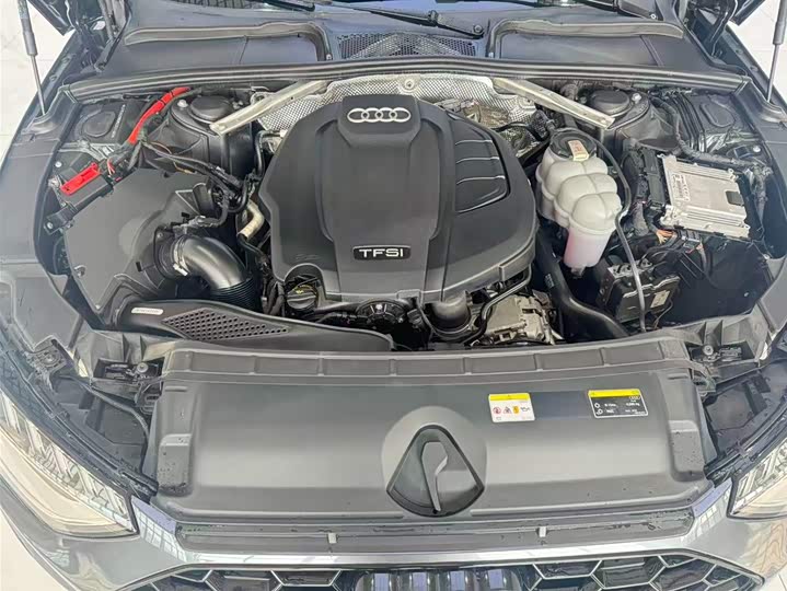 Фото 9 - Audi A4L