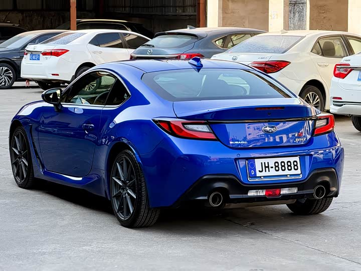 Фото 3 - Subaru BRZ