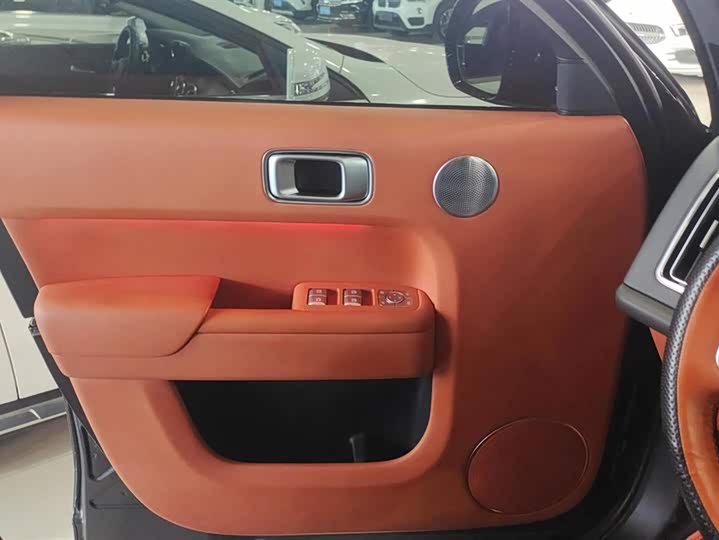 Фото 7 - LiXiang L8