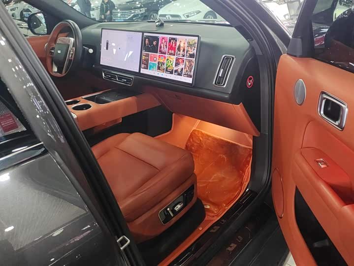 Фото 8 - LiXiang L8