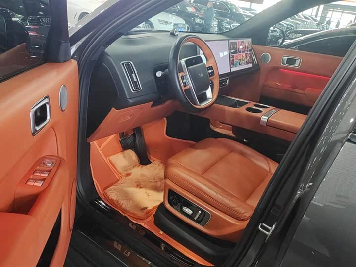 Фото 9 - LiXiang L8