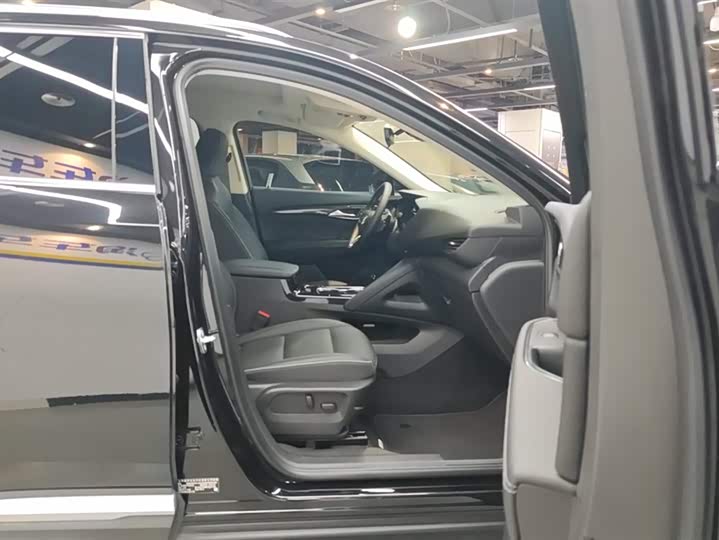 Фото 8 - Buick Envision Plus