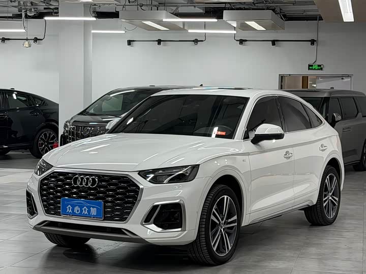 Фото 1 - Audi Q5L Sportback