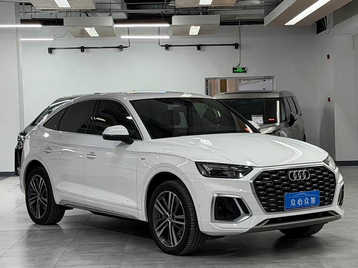 Фото 3 - Audi Q5L Sportback