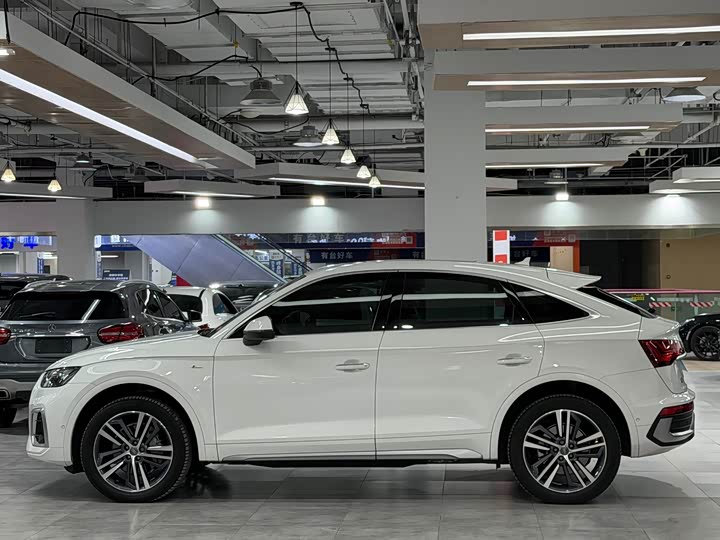 Фото 4 - Audi Q5L Sportback