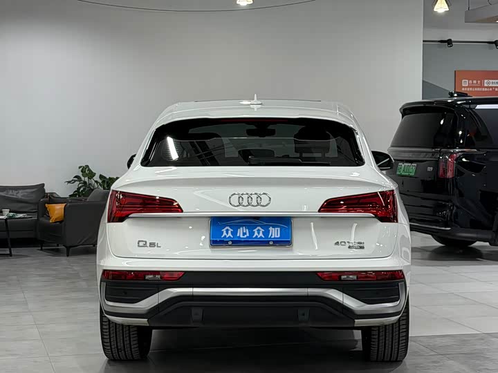 Фото 6 - Audi Q5L Sportback