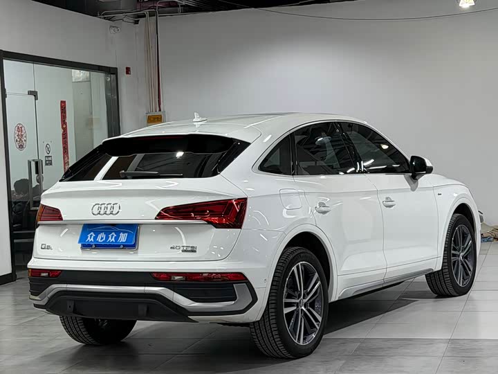 Фото 7 - Audi Q5L Sportback