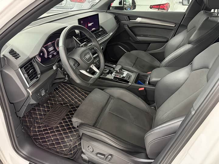 Фото 8 - Audi Q5L Sportback