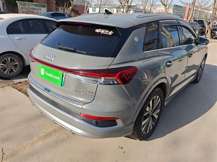 Фото 7 - Audi Q4 e-tron