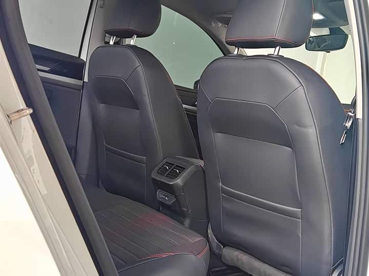 Фото 6 - Volkswagen Lavida