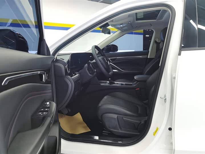 Фото 9 - Bestune T55