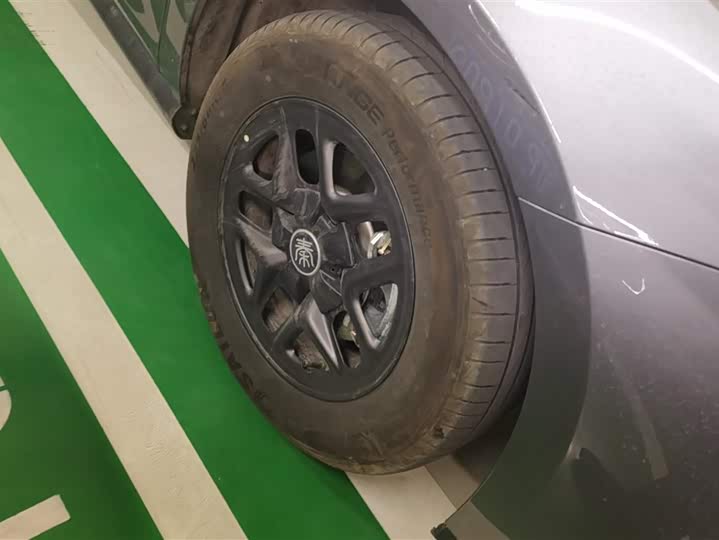 Фото 6 - BYD Qin Plus