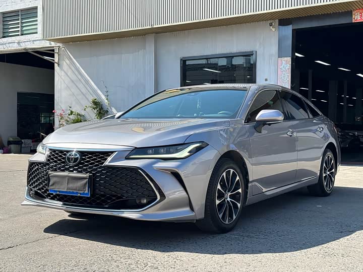 Фото 1 - Toyota Avalon