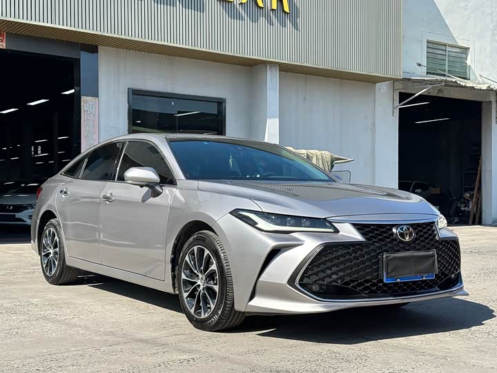 Фото 3 - Toyota Avalon