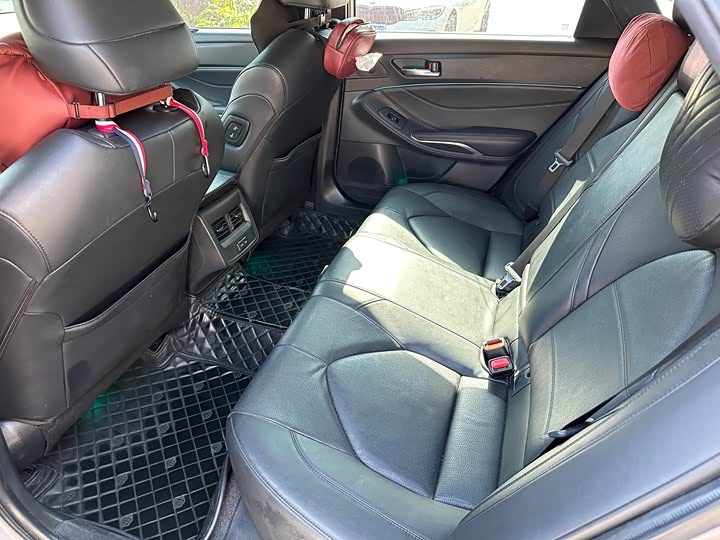 Фото 7 - Toyota Avalon