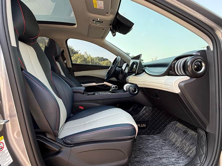 Фото 7 - BYD Yuan Plus