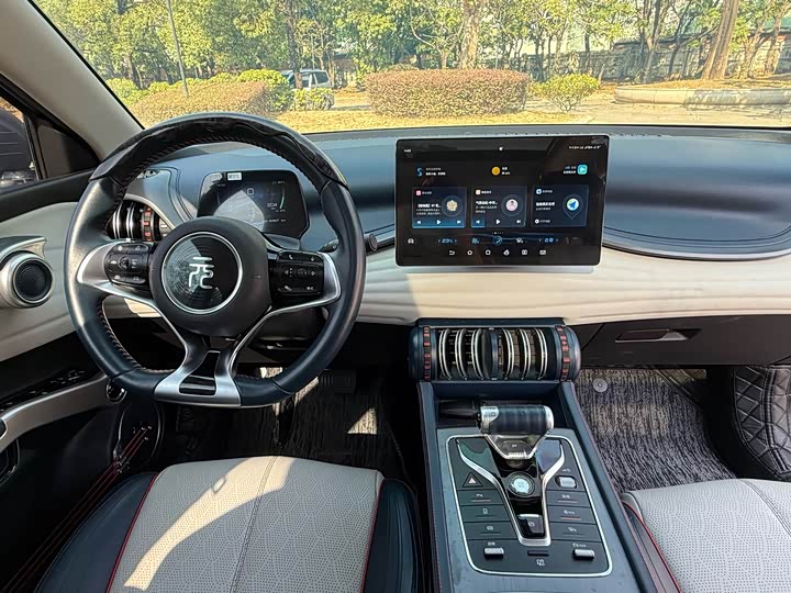 Фото 8 - BYD Yuan Plus