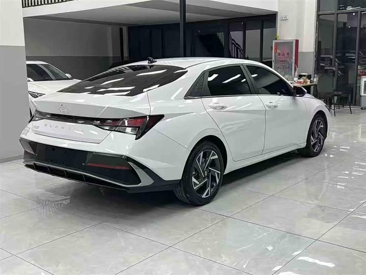 Фото 7 - Hyundai Elantra N line