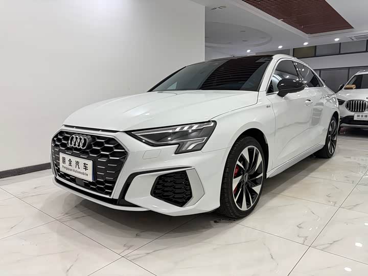 Фото 1 - Audi A3