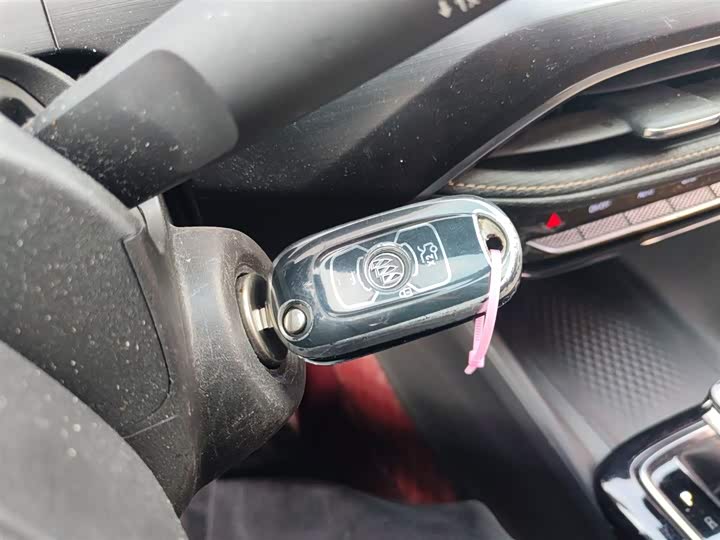 Фото 9 - Buick Verano