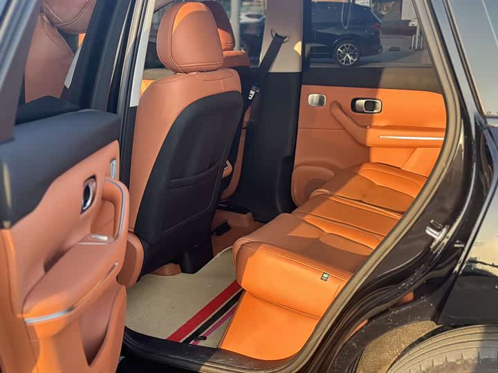 Фото 8 - Leapmotor C10