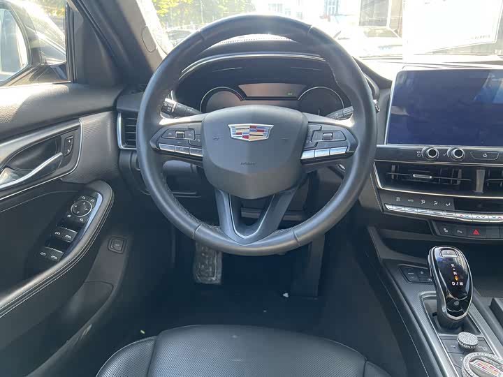 Фото 4 - Cadillac CT5