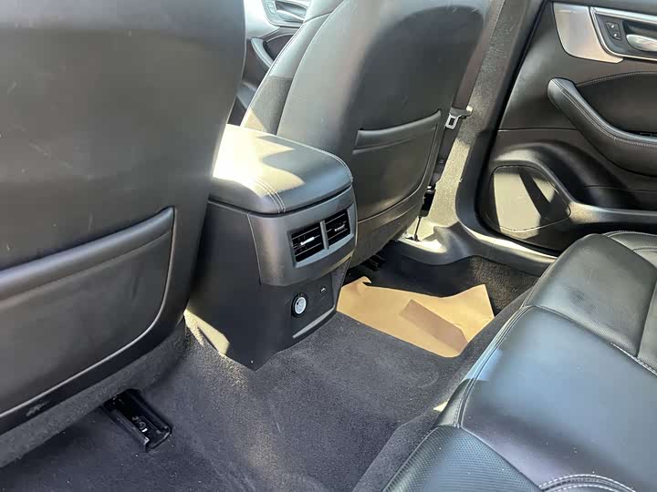 Фото 8 - Cadillac CT5