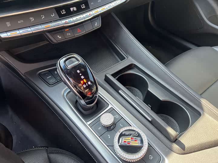 Фото 9 - Cadillac CT5