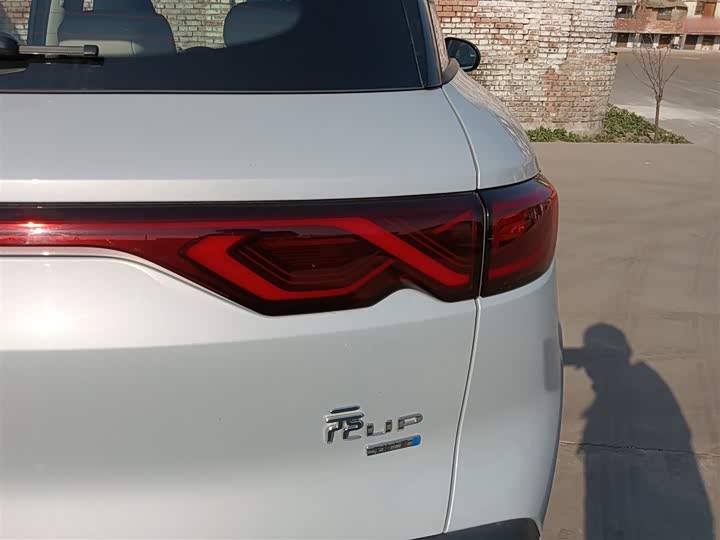 Фото 8 - BYD Yuan Up