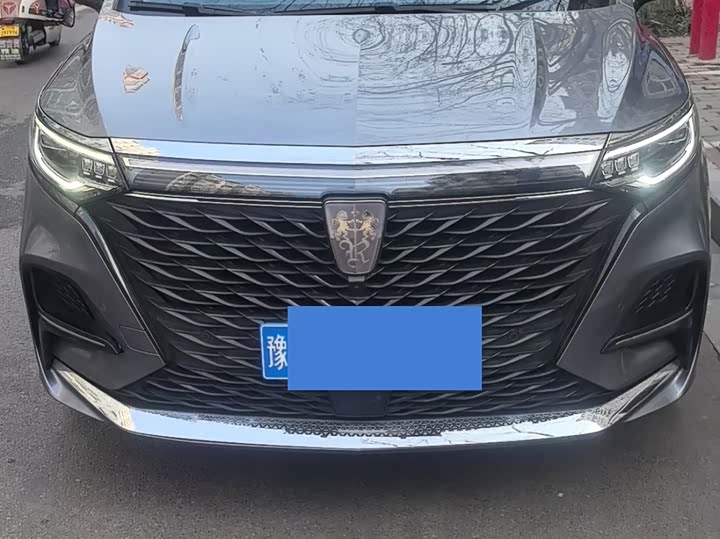 Фото 2 - Roewe iMax 8