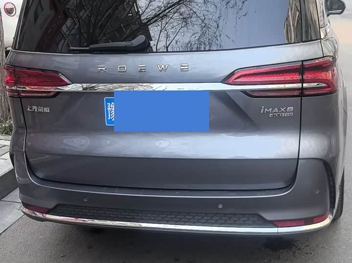 Фото 3 - Roewe iMax 8