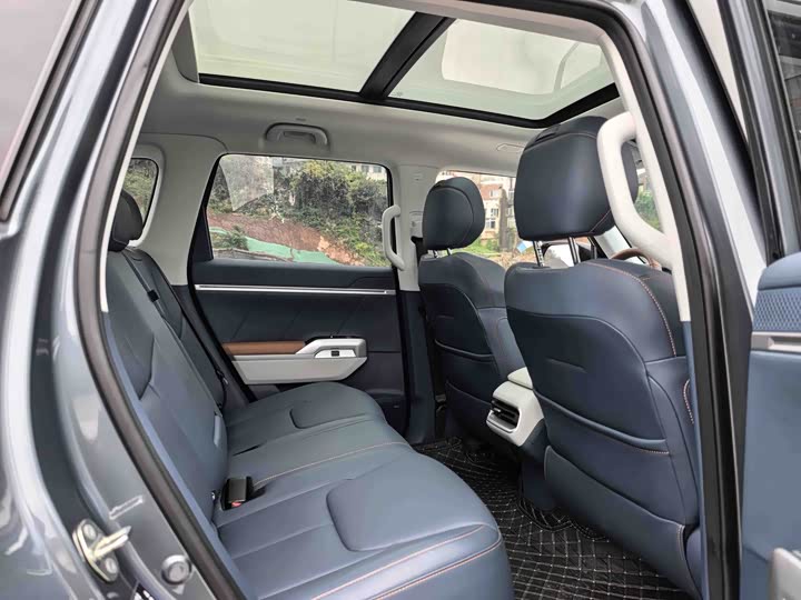 Фото 7 - Changan Deepal G318