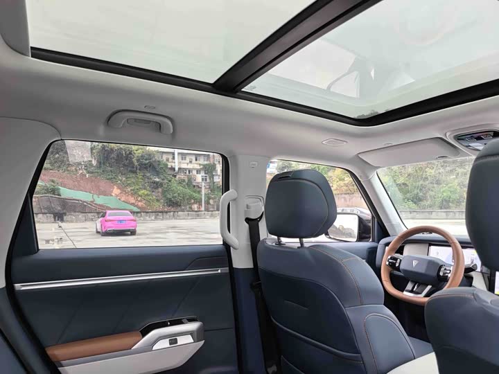 Фото 8 - Changan Deepal G318