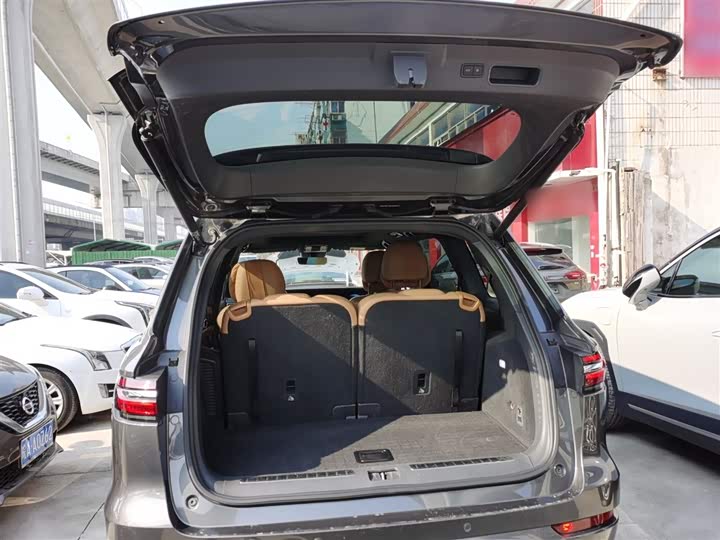 Фото 9 - LiXiang One