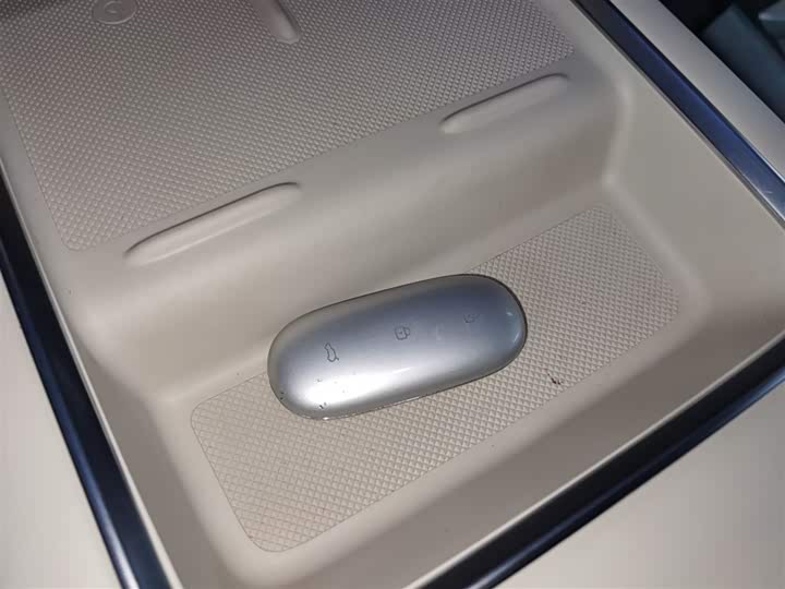 Фото 9 - LiXiang L8