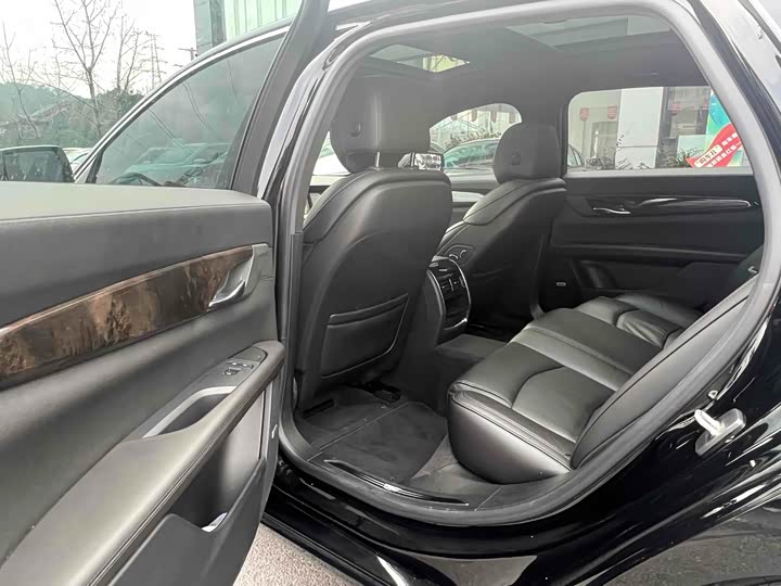 Фото 8 - Cadillac CT6