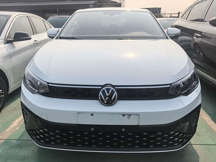 Фото 2 - Volkswagen Lavida
