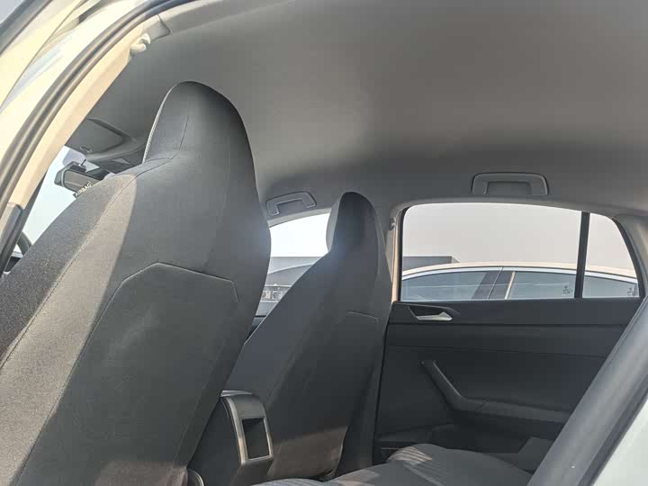 Фото 7 - Volkswagen Lavida