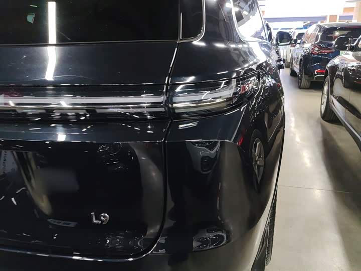 Фото 8 - LiXiang L9