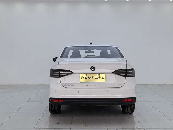 Фото 5 - Volkswagen Lavida