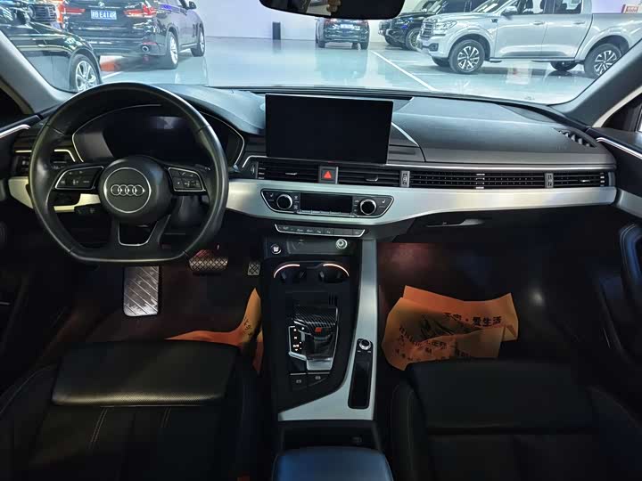 Фото 8 - Audi A4L